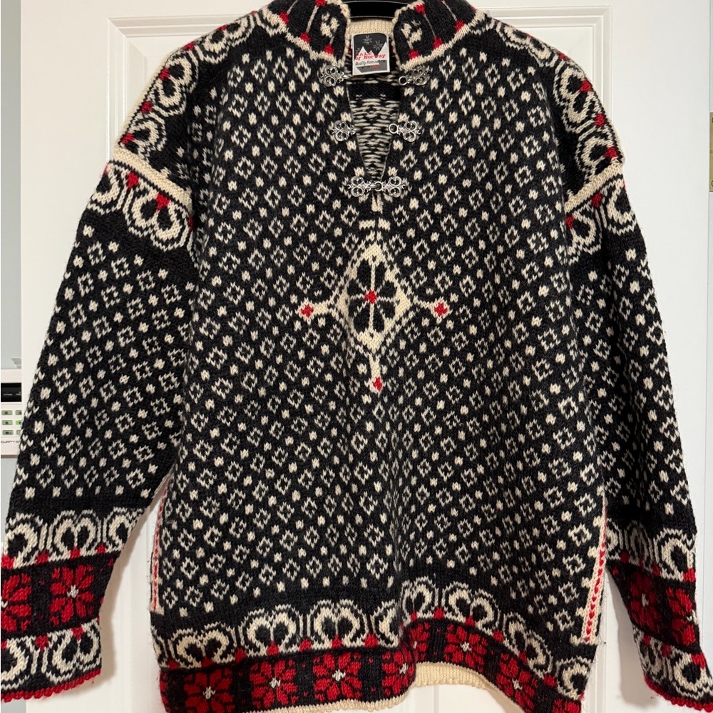 Dale of Norway women’s sweater